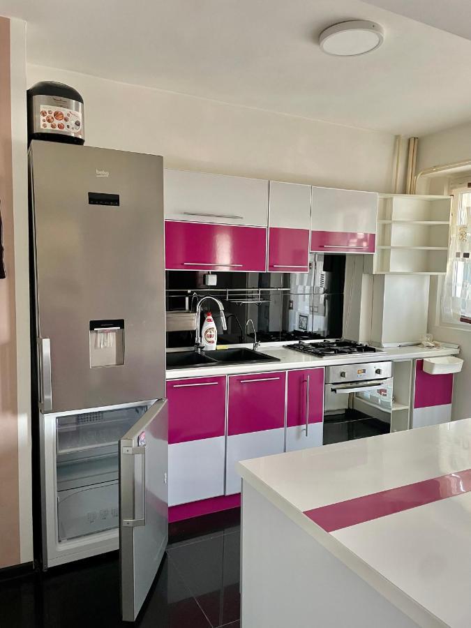 Apartament Cu 3 Dormitoare Jolie.M Apartamento Galaţi Exterior foto